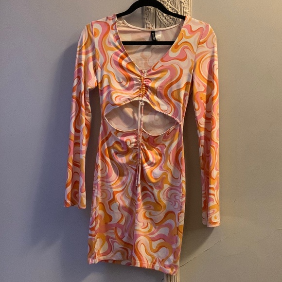 Retro style dress - Picture 1 of 3